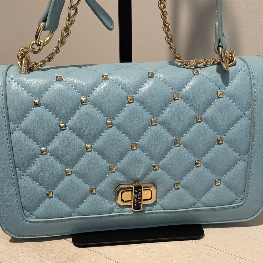 Badgley Mischka Light Blue Quilted Crossbody Bag with Gold Chain - Picture 2 of 11
